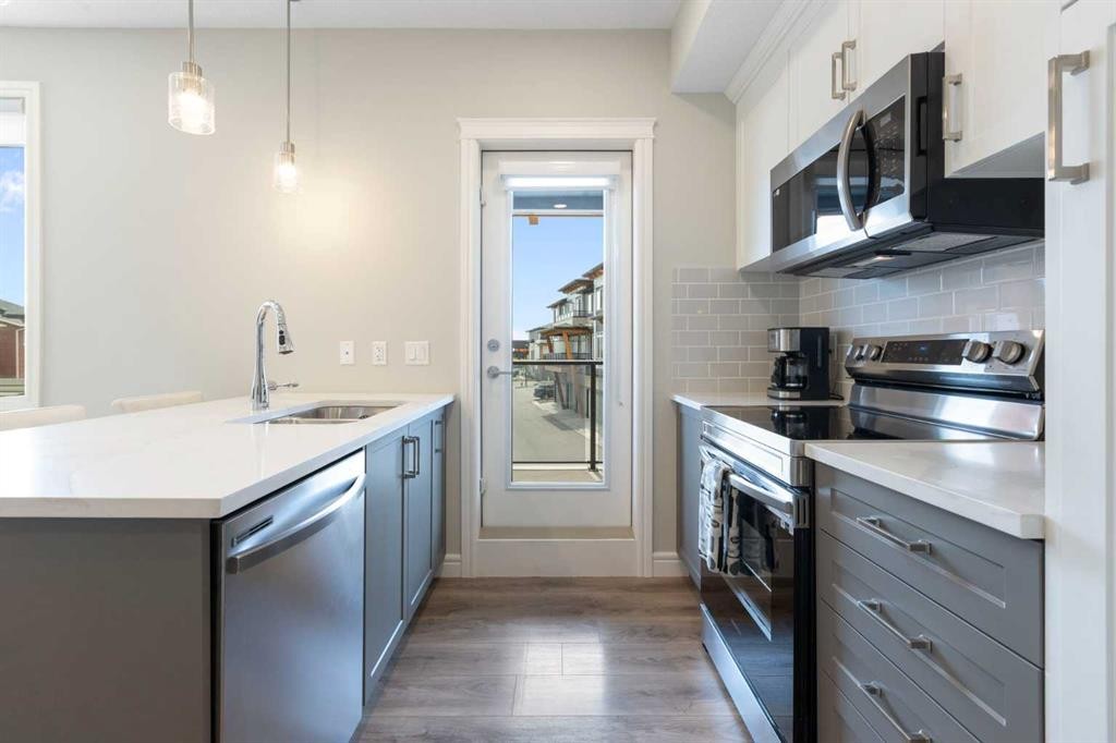 









10060


46

Street Northeast, 209,
Calgary,




AB
T3J 2H8


