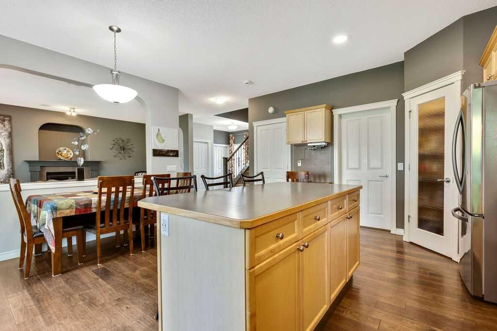 









200


Westland

Street,
Okotoks,




AB
T1S 2L3

