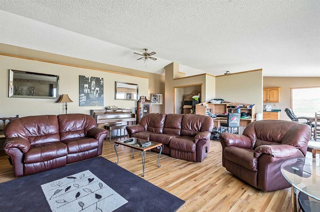 









274128


320

Street East, 200,
Rural Foothills County,




AB
T0L 0J0

