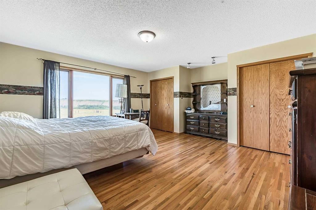 









274128


320

Street East, 200,
Rural Foothills County,




AB
T0L 0J0

