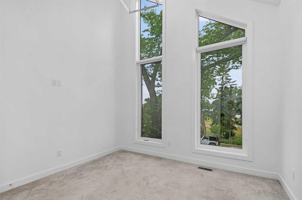 









1523


20

Avenue Northwest, 2,
Calgary,




AB
T2M 1G7

