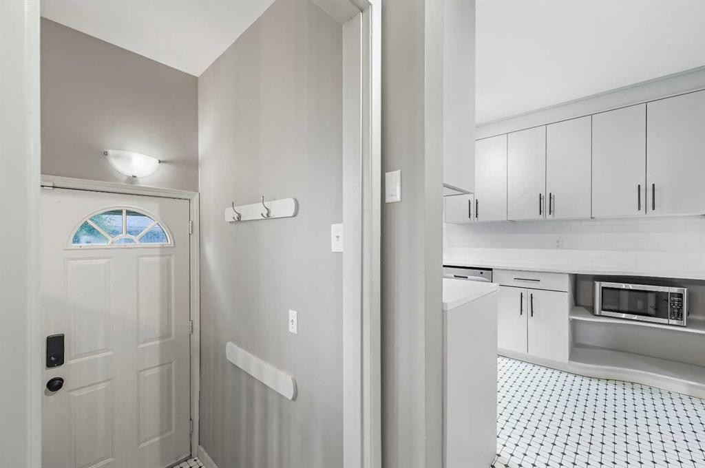 









4936


Worcester

Drive Southwest,
Calgary,




AB
T3C 3L6

