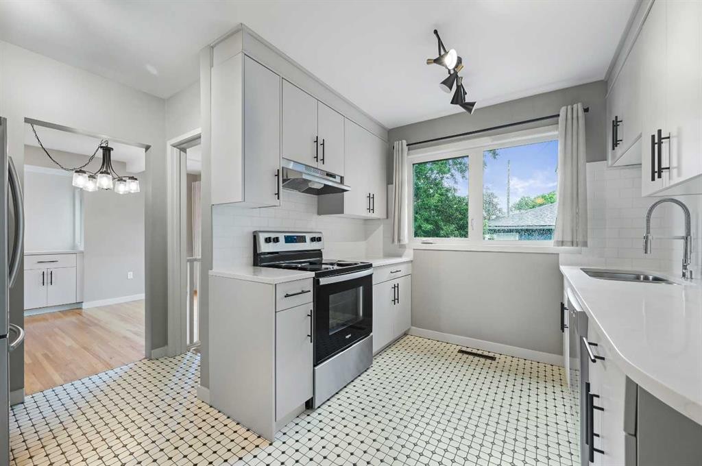 









4936


Worcester

Drive Southwest,
Calgary,




AB
T3C 3L6

