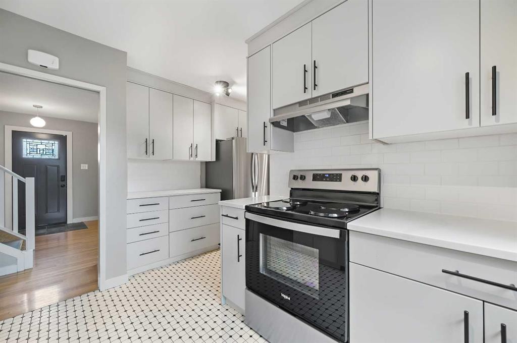 









4936


Worcester

Drive Southwest,
Calgary,




AB
T3C 3L6

