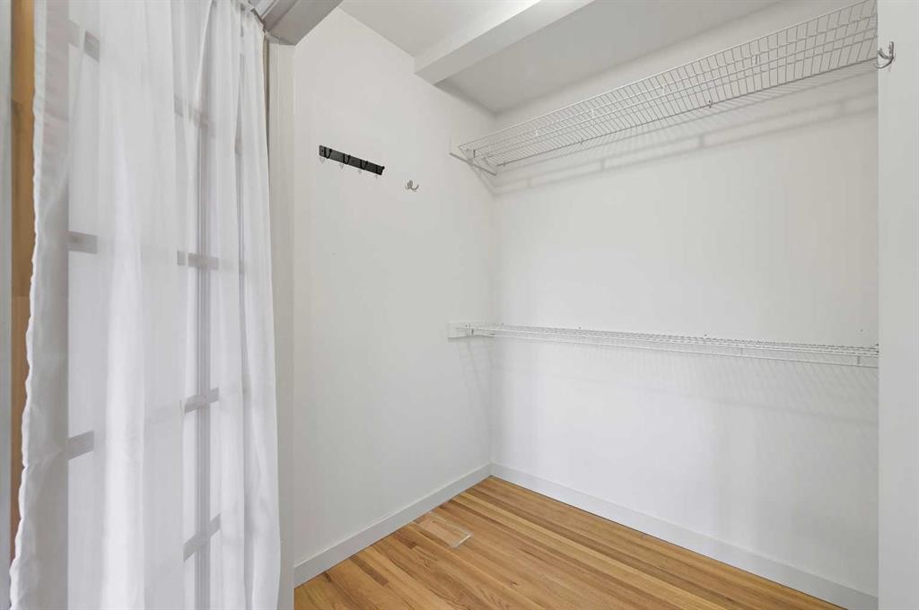 









4936


Worcester

Drive Southwest,
Calgary,




AB
T3C 3L6

