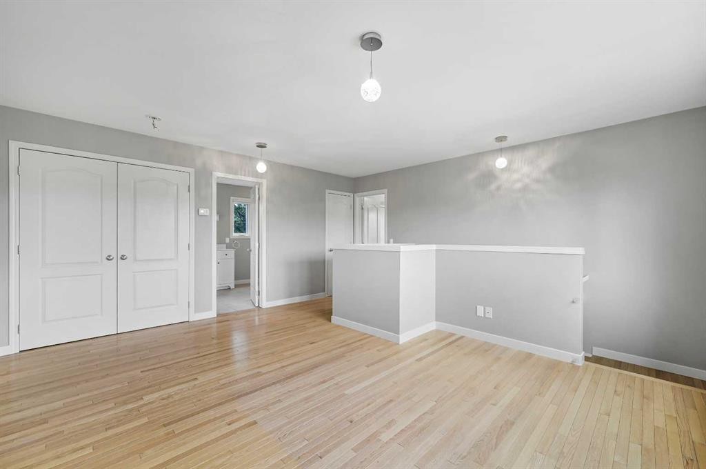 









4936


Worcester

Drive Southwest,
Calgary,




AB
T3C 3L6


