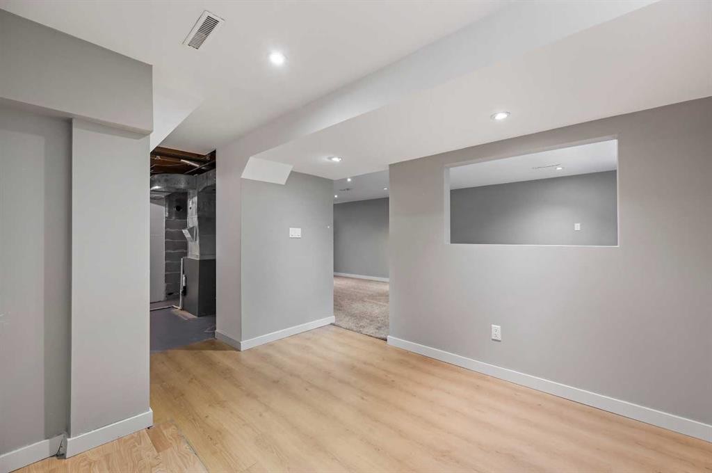 









4936


Worcester

Drive Southwest,
Calgary,




AB
T3C 3L6

