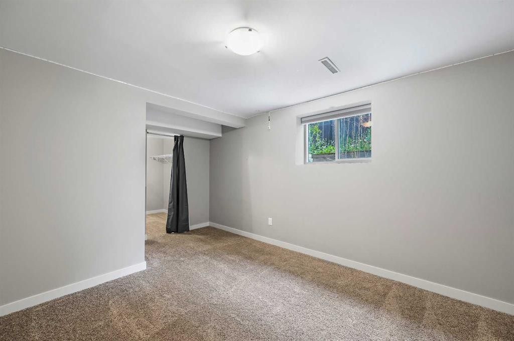 









4936


Worcester

Drive Southwest,
Calgary,




AB
T3C 3L6

