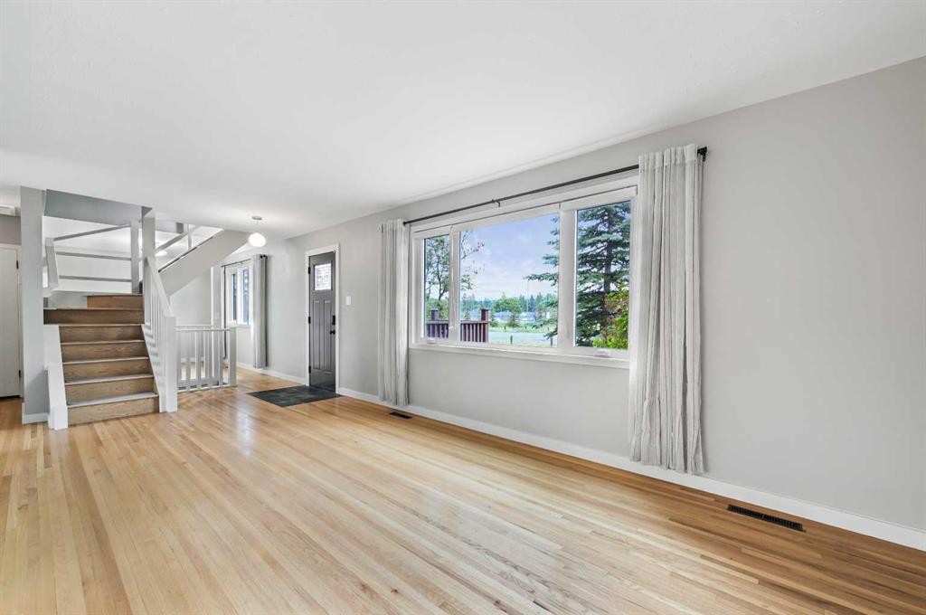 









4936


Worcester

Drive Southwest,
Calgary,




AB
T3C 3L6

