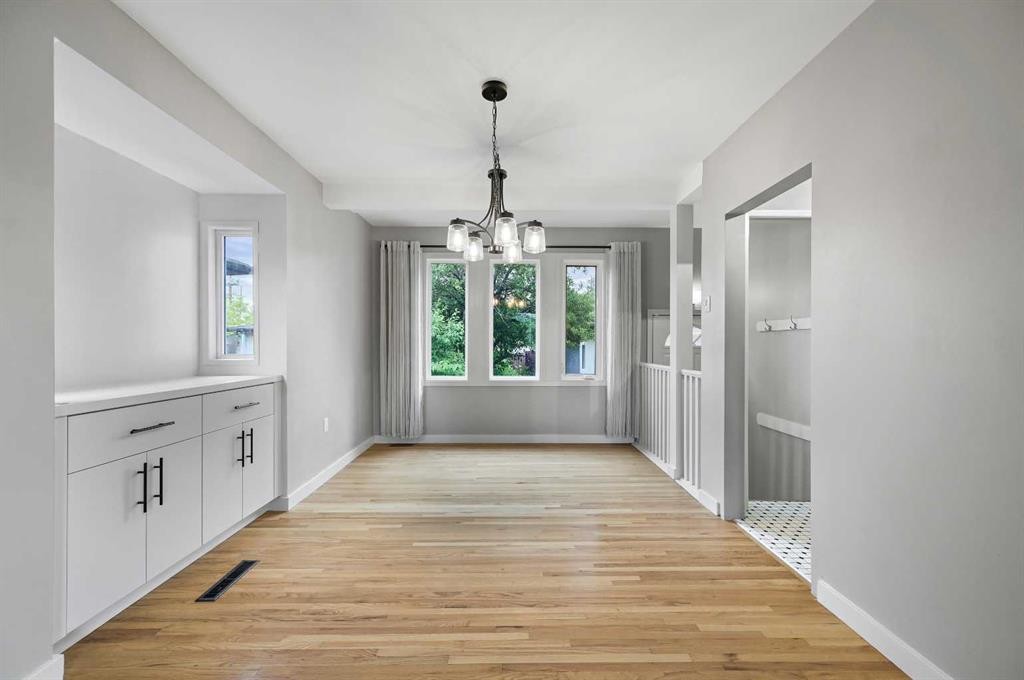









4936


Worcester

Drive Southwest,
Calgary,




AB
T3C 3L6

