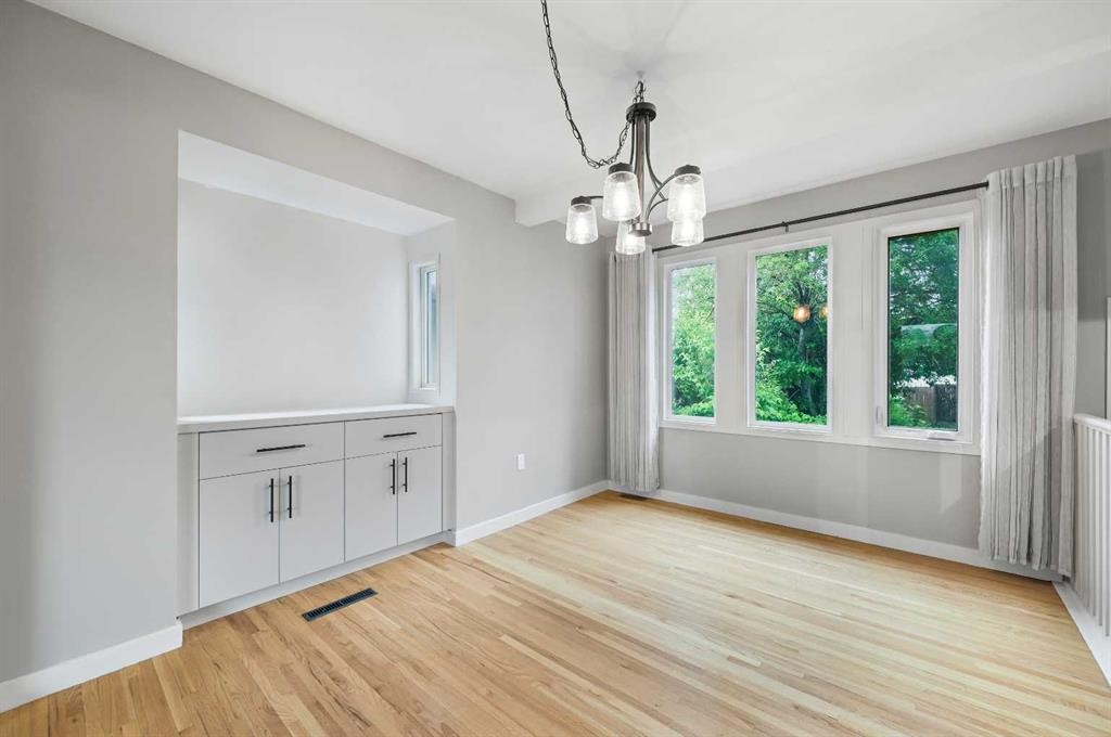 









4936


Worcester

Drive Southwest,
Calgary,




AB
T3C 3L6

