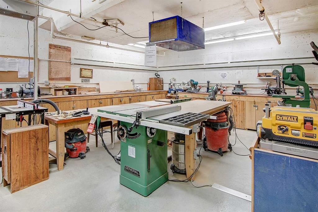 









223


Tuscany Springs

Boulevard Northwest, 372,
Calgary,




AB
T3L 2M2

