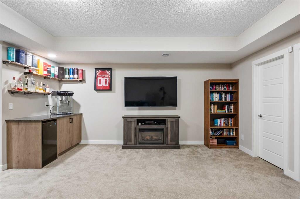 









227


Union

Avenue Southeast,
Calgary,




AB
T3M 3E9

