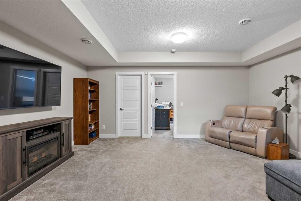 









227


Union

Avenue Southeast,
Calgary,




AB
T3M 3E9

