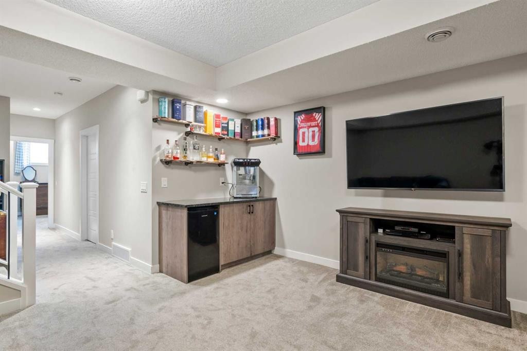 









227


Union

Avenue Southeast,
Calgary,




AB
T3M 3E9

