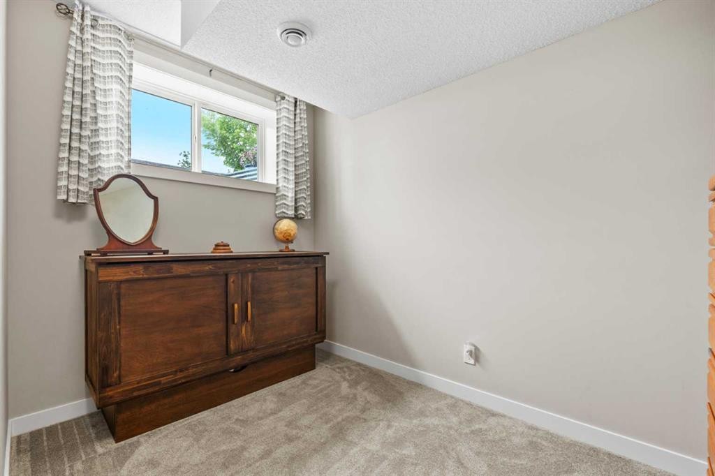 









227


Union

Avenue Southeast,
Calgary,




AB
T3M 3E9

