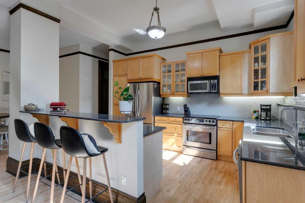 









804


18

Avenue Southwest, 1,
Calgary,




AB
T2T 0G8

