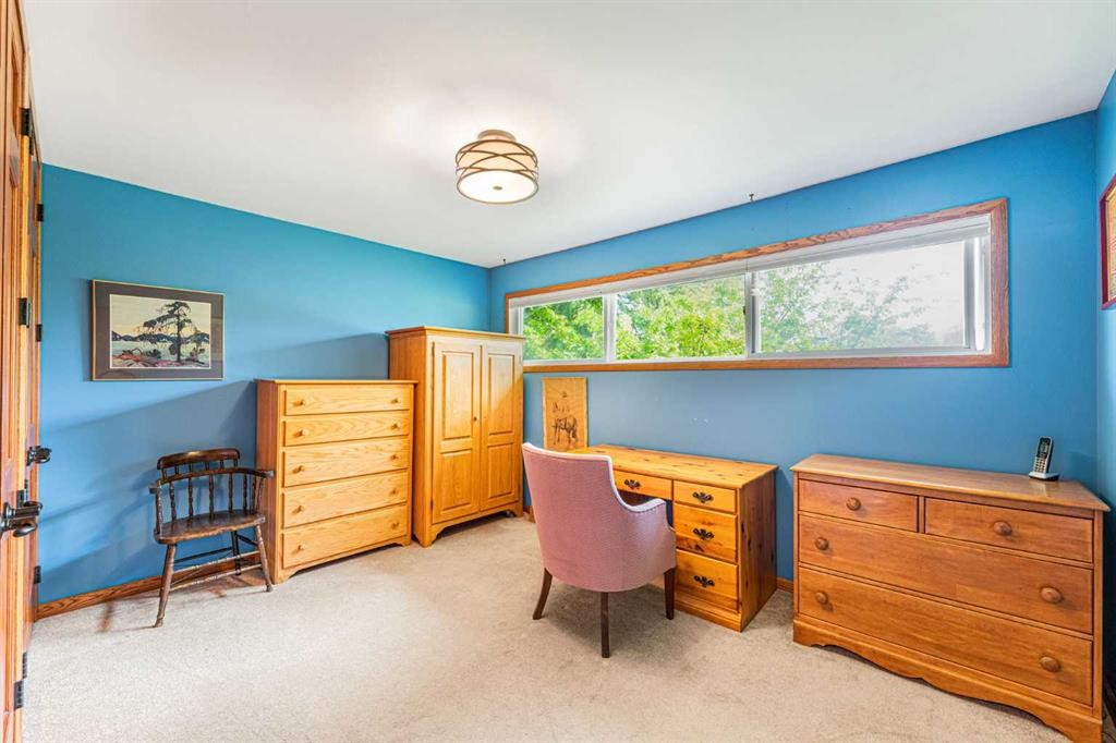 









1619


47

Street Southwest,
Calgary,




AB
T3C 2E2

