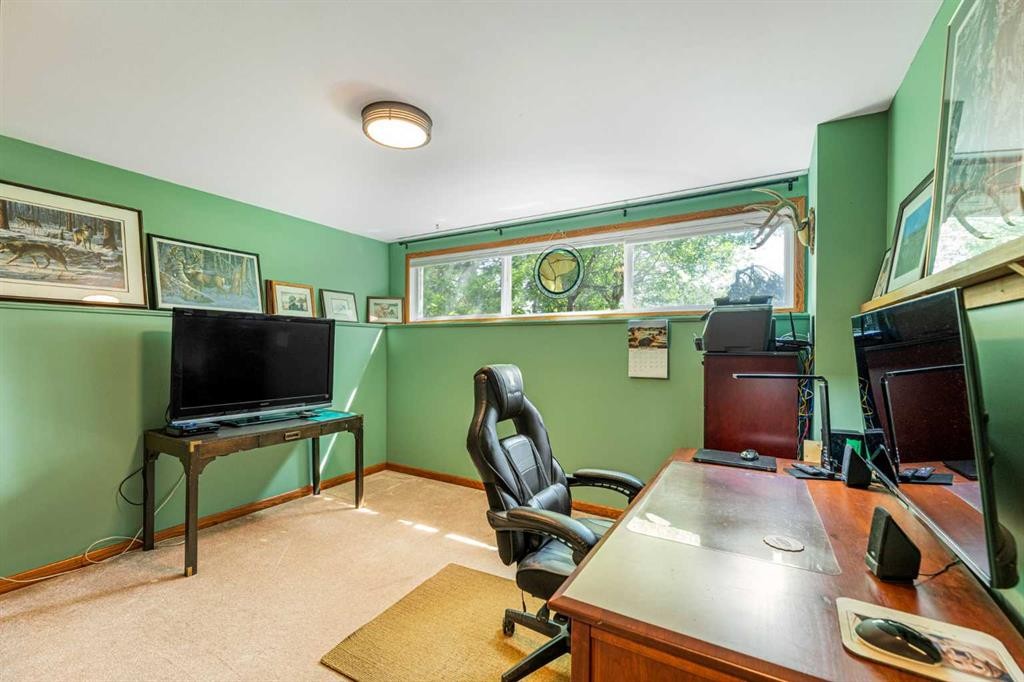 









1619


47

Street Southwest,
Calgary,




AB
T3C 2E2

