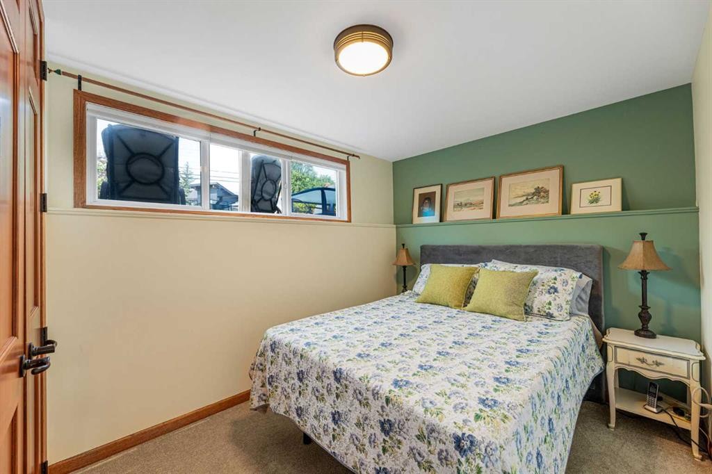









1619


47

Street Southwest,
Calgary,




AB
T3C 2E2

