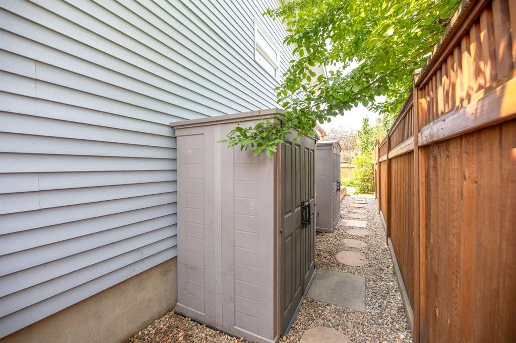 









1619


47

Street Southwest,
Calgary,




AB
T3C 2E2

