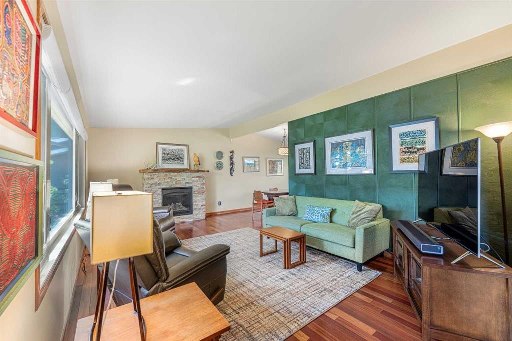 









1619


47

Street Southwest,
Calgary,




AB
T3C 2E2


