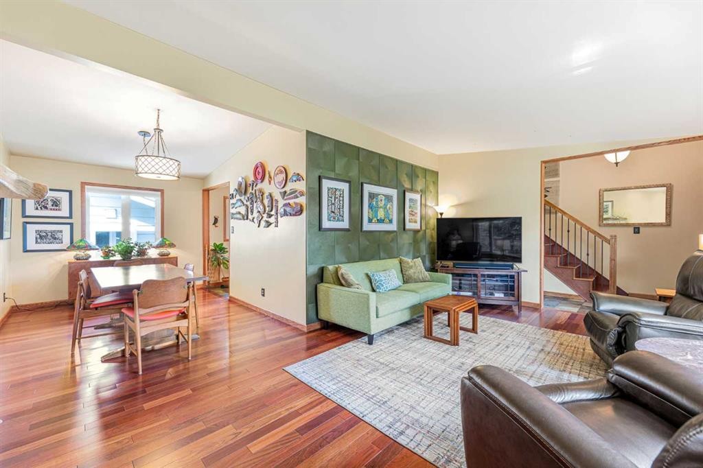 









1619


47

Street Southwest,
Calgary,




AB
T3C 2E2

