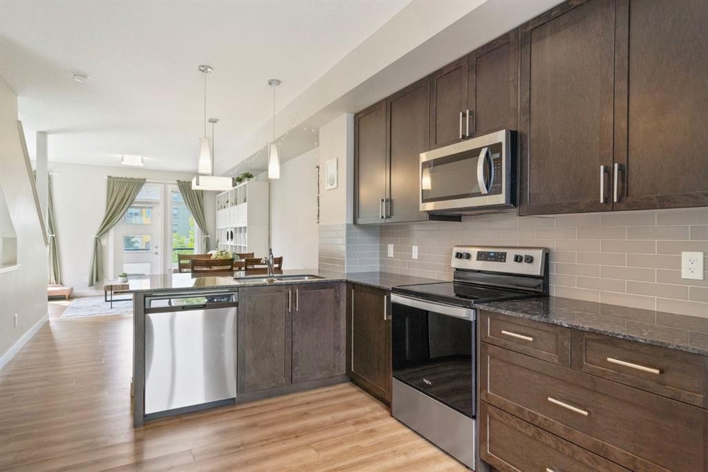 









19640


40

Street Southeast,
Calgary,




AB
T3M 3A6

