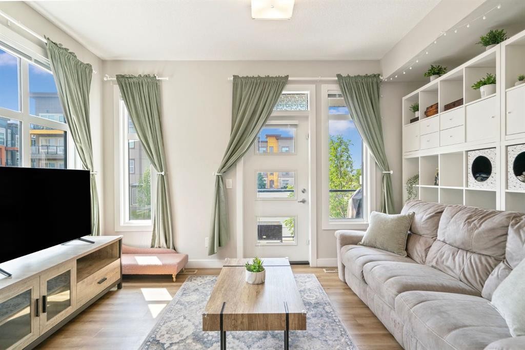









19640


40

Street Southeast,
Calgary,




AB
T3M 3A6

