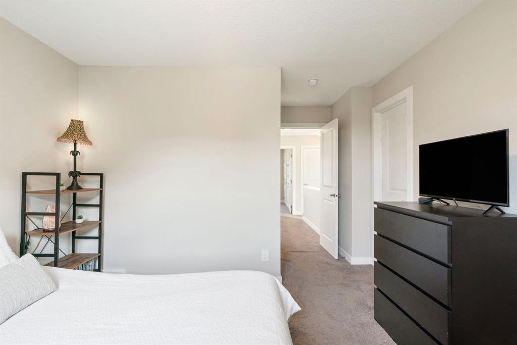 









19640


40

Street Southeast,
Calgary,




AB
T3M 3A6

