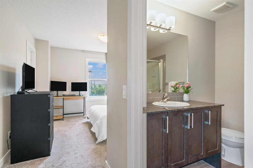 









19640


40

Street Southeast,
Calgary,




AB
T3M 3A6

