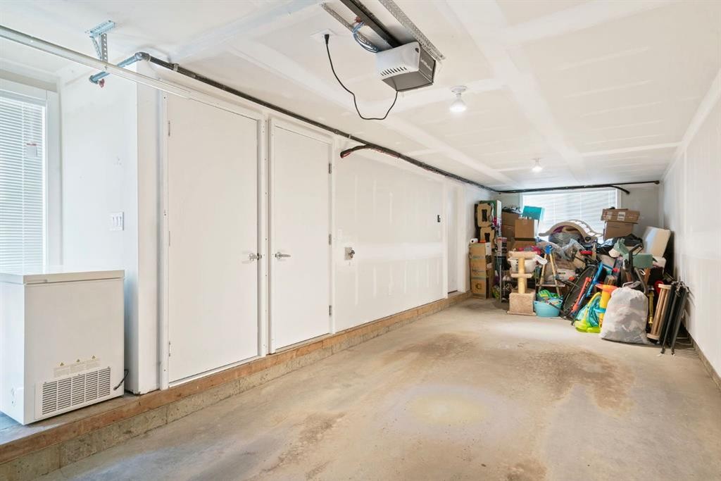 









19640


40

Street Southeast,
Calgary,




AB
T3M 3A6

