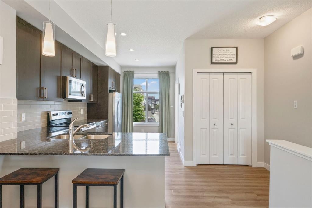 









19640


40

Street Southeast,
Calgary,




AB
T3M 3A6

