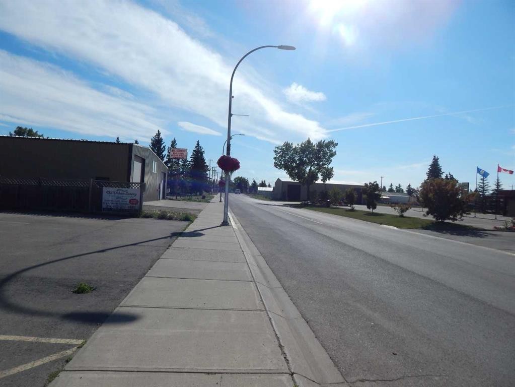 









837


E Centre

Street,
Carstairs,




AB
T0M 0N0

