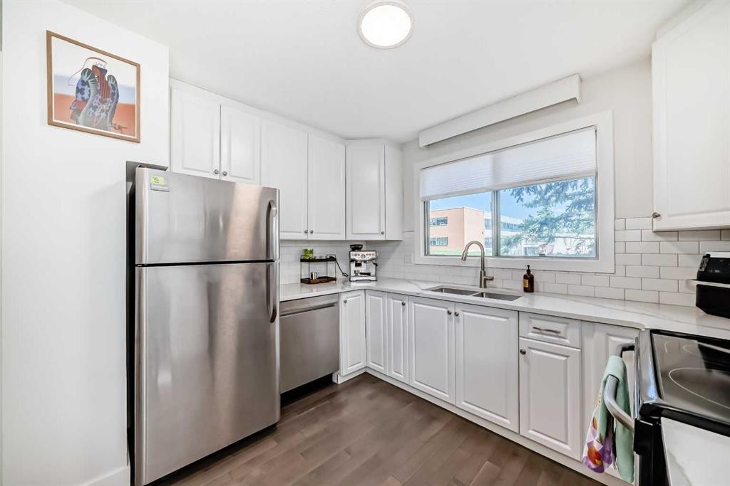 









3130


66

Avenue Southwest, 804,
Calgary,




AB
T3E 5K8

