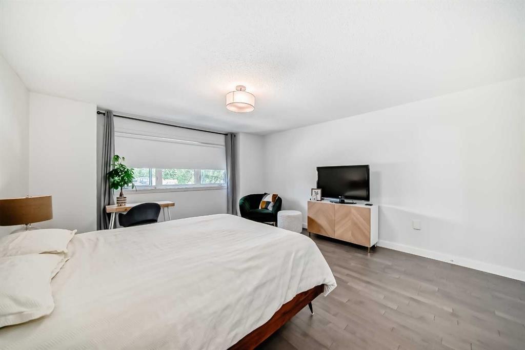 









3130


66

Avenue Southwest, 804,
Calgary,




AB
T3E 5K8

