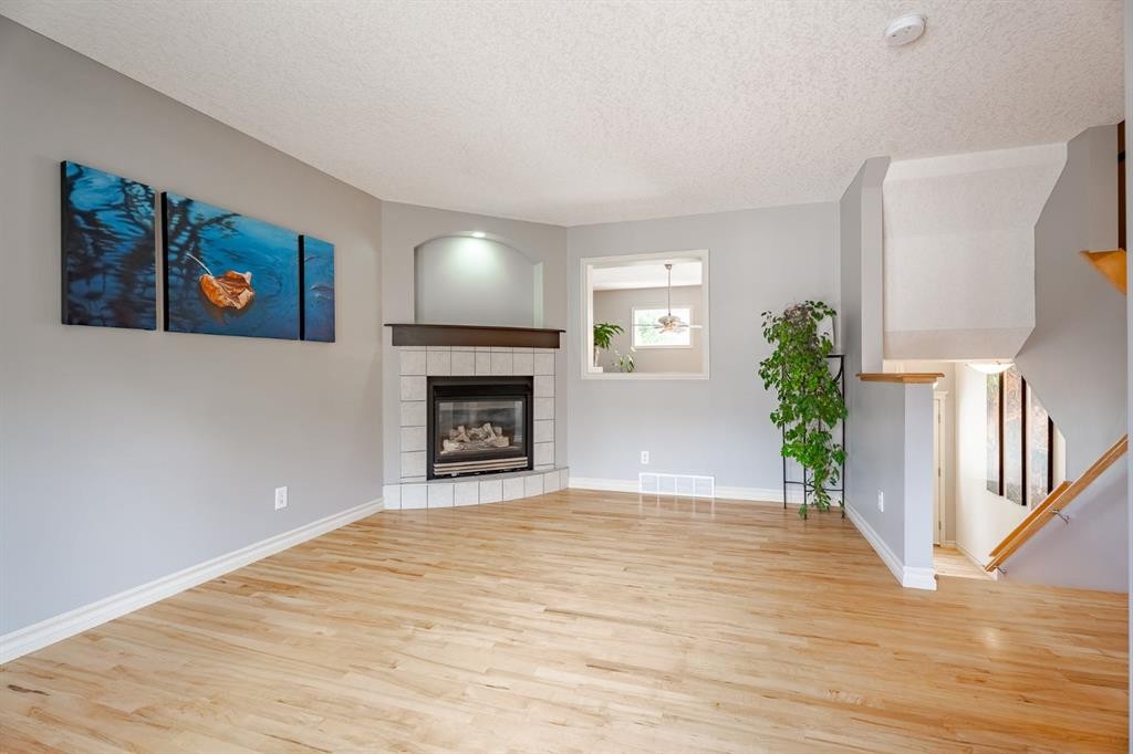 









122


Inglewood

Grove Southeast,
Calgary,




AB
T2G 5R4


