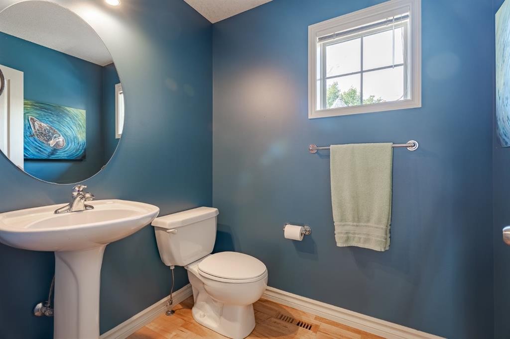









122


Inglewood

Grove Southeast,
Calgary,




AB
T2G 5R4

