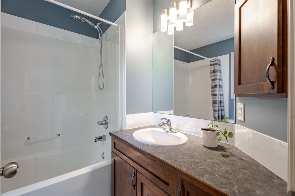 









122


Inglewood

Grove Southeast,
Calgary,




AB
T2G 5R4

