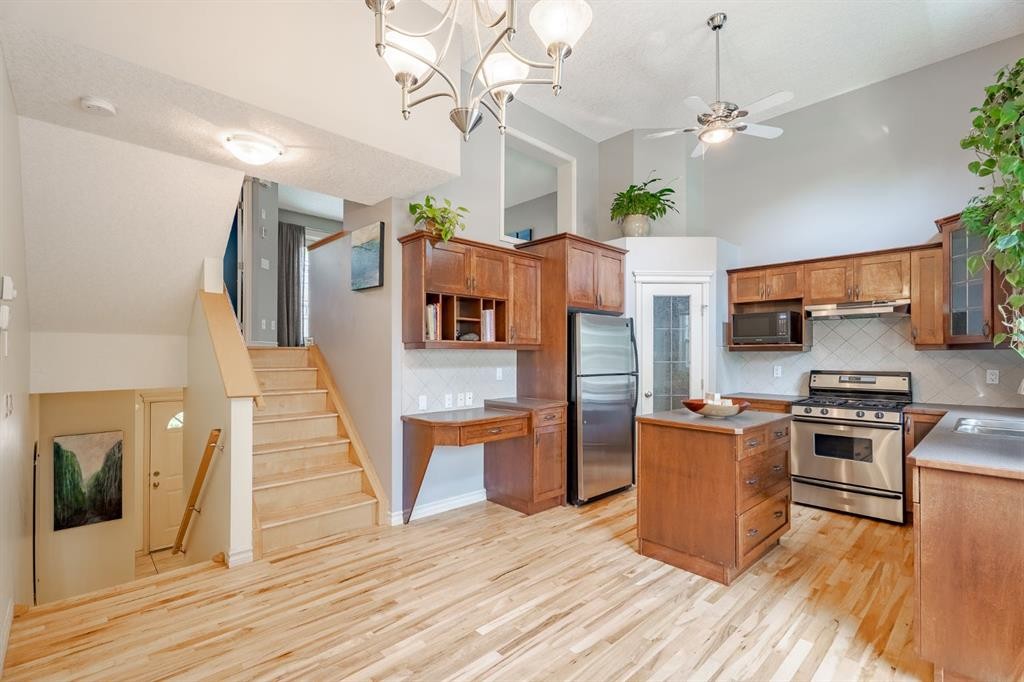 









122


Inglewood

Grove Southeast,
Calgary,




AB
T2G 5R4

