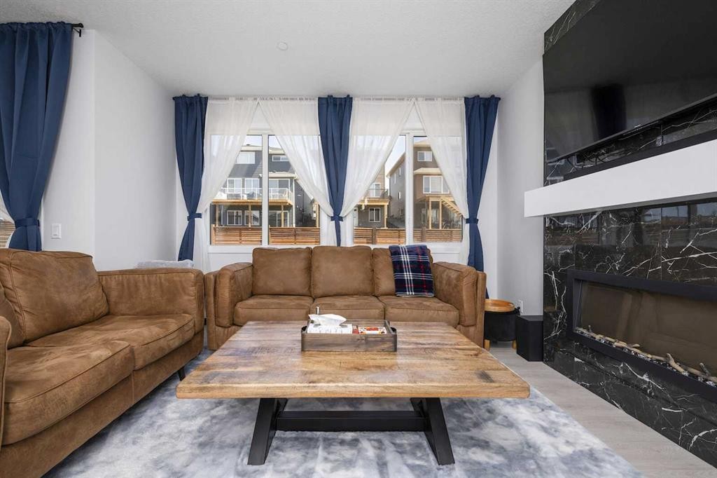 









336


Lucas

Way Northwest,
Calgary,




AB
T3P 0R5

