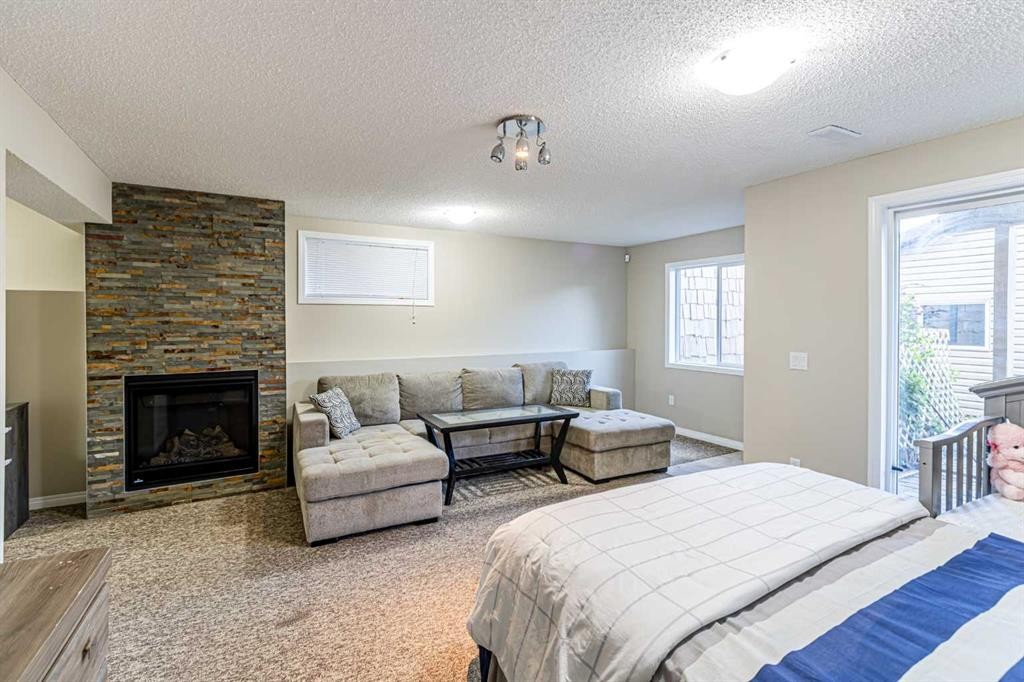 









112


Covepark

Rise Northeast,
Calgary,




AB
T3K 6G2

