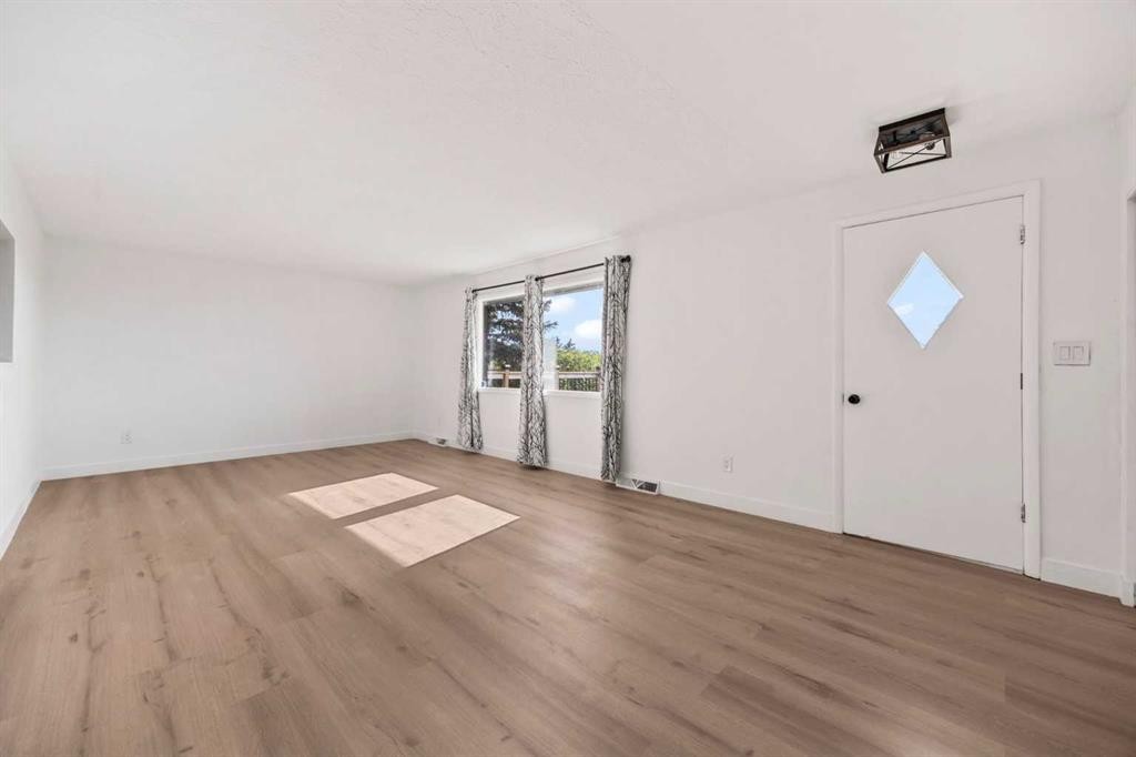 









290099


1016

Drive East,
Rural Foothills County,




AB
T1S 1A2

