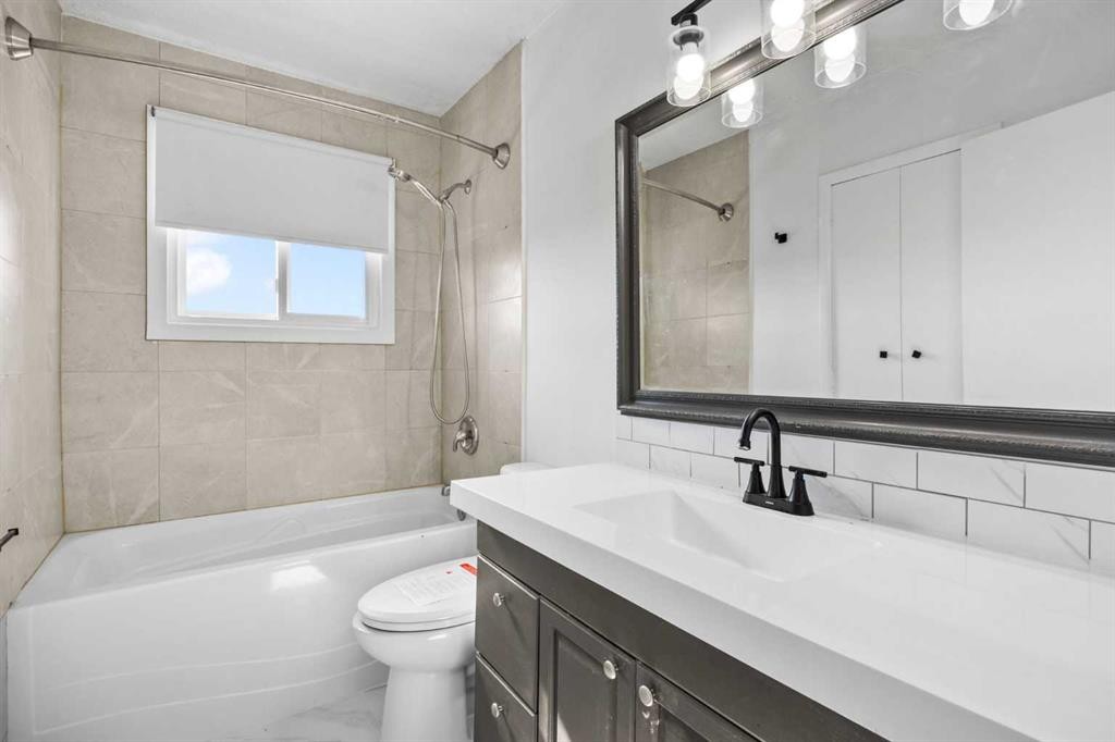 









290099


1016

Drive East,
Rural Foothills County,




AB
T1S 1A2

