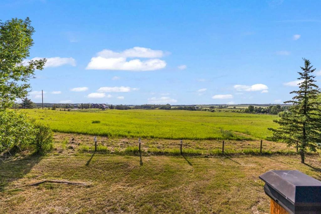 









290099


1016

Drive East,
Rural Foothills County,




AB
T1S 1A2

