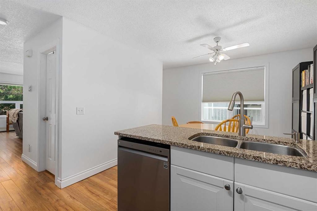 









2043


35

Avenue Southwest,
Calgary,




AB
T2T 2E2

