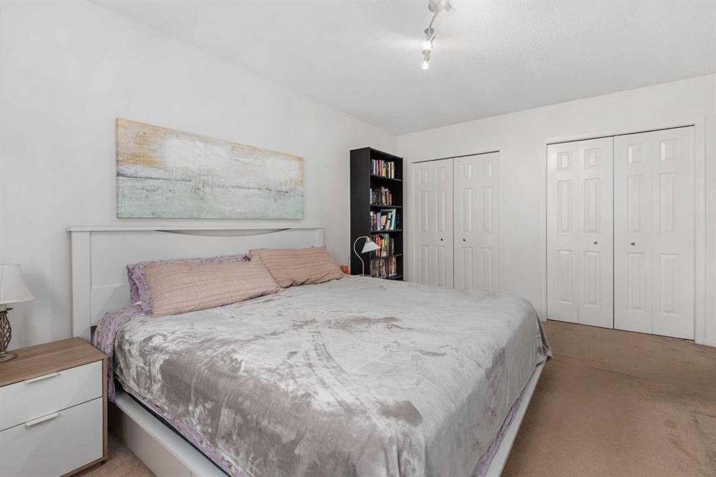 









2043


35

Avenue Southwest,
Calgary,




AB
T2T 2E2

