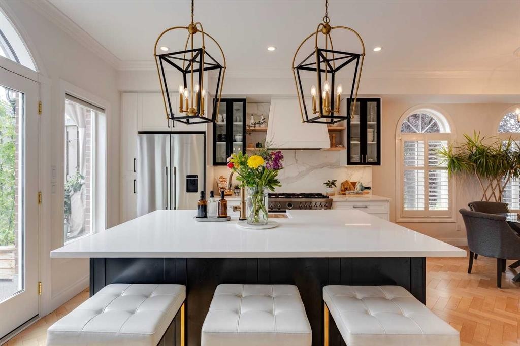 









2346


Erlton

Place Southwest,
Calgary,




AB
T2S 2Z4

