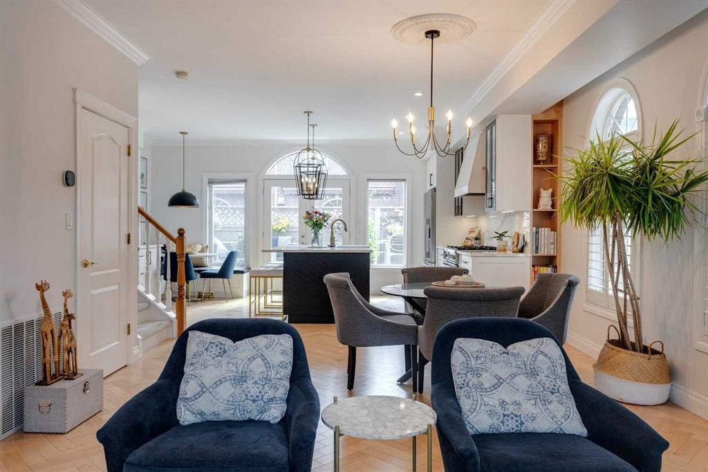 









2346


Erlton

Place Southwest,
Calgary,




AB
T2S 2Z4

