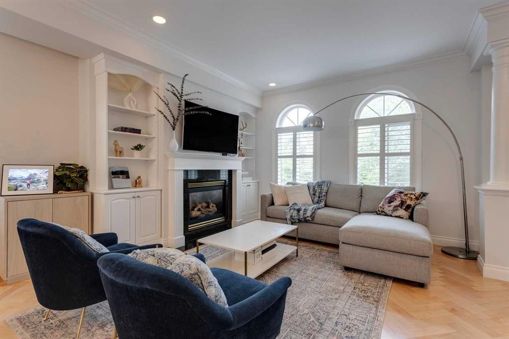 









2346


Erlton

Place Southwest,
Calgary,




AB
T2S 2Z4

